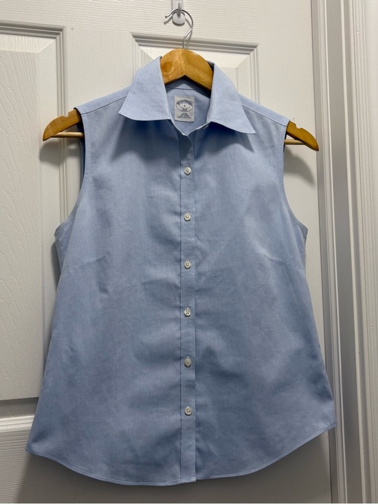 Brooks Brothers 346 Sleeveless Non-Iron Top. Collared Shirt, Blouse. Size 4 - Picture 3 of 12